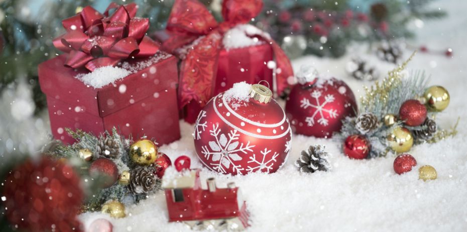 Małe czerwone bombki